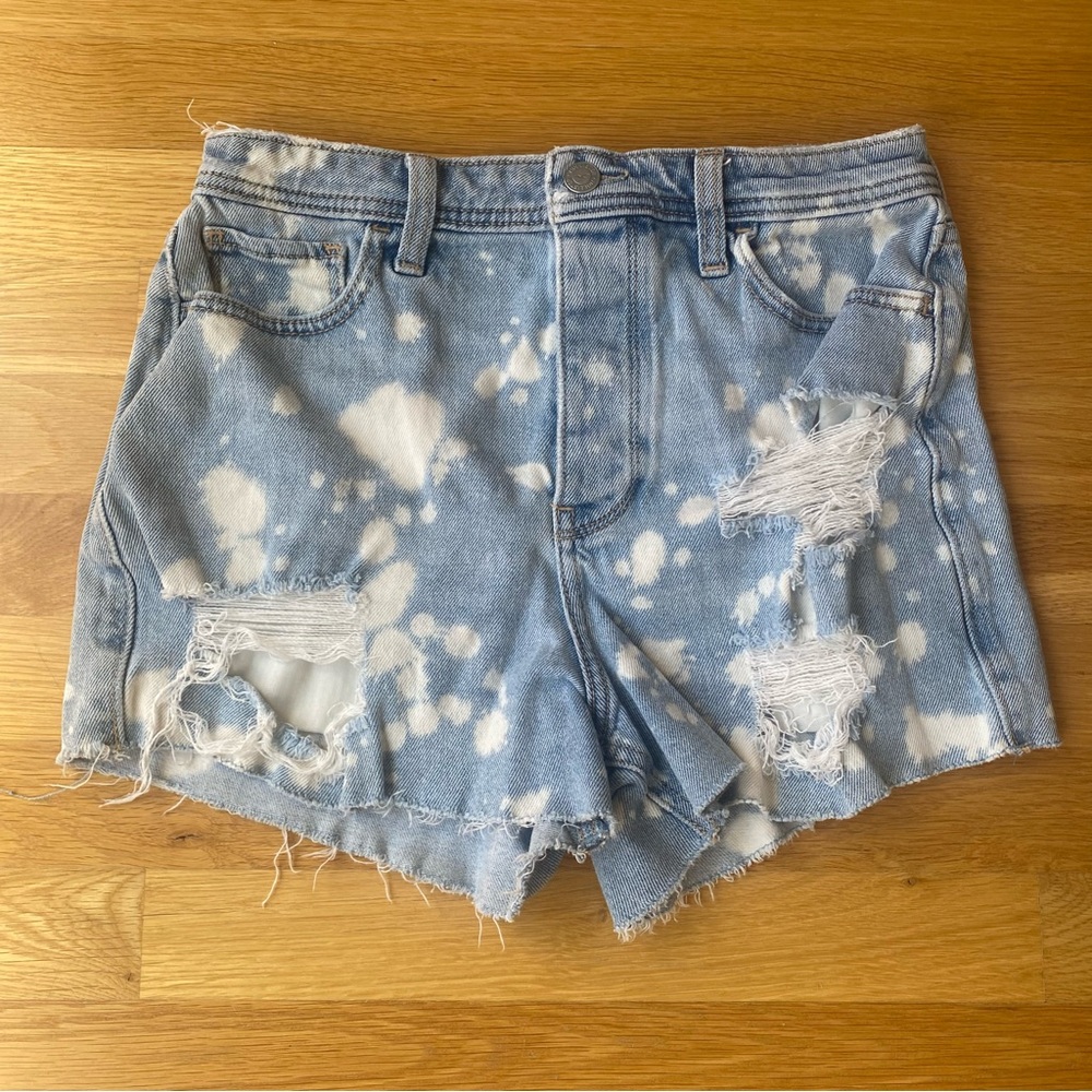Hollister Vintage Stretch Ultra High Rise Mom Short 3”